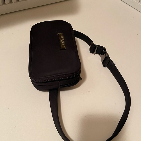 Maxx belt bag double zipper adjustable strap very clean new conditions - Picture 14 of 16